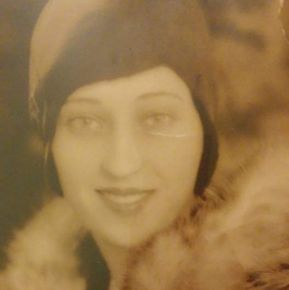 Vintage or Not Clothing & Accessories - Picture 1 of 2